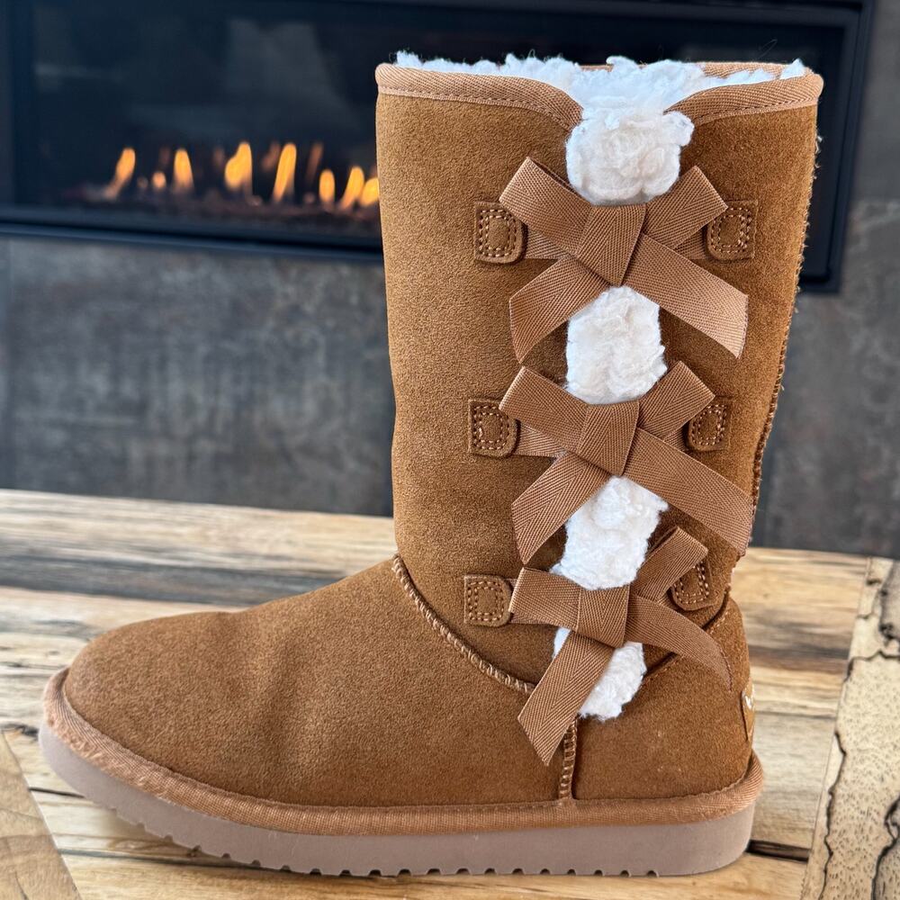 Koolaburra by UGG Victoria Tall Boots Size 6 Chestnut Suede Faux Fur & Bows